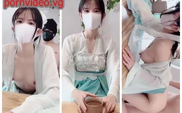 หลุดสาวฮ่องกงแต่งตัวย้อนยุค โดนหนุ่มเงี่ยนเอาควยยัดปากให้อม