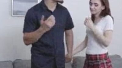 เห็นเมียเก่าเดินอยู่ผัวเก่าเลยขอไปส่งบ้านแต่ก่อนจะไปถึงบ้านแวะห้องตัวเองซักกันก่อนดีกว่า1น้ำระลึก