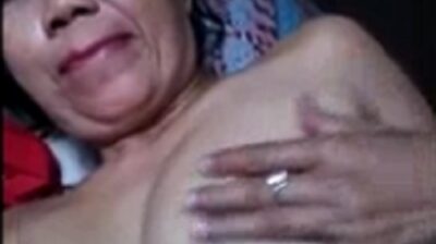 ป้าไก่สาวใหญ่วัย53ปล่อยคลิปขายงานหาคู่เย็ดในกลุ่มลับหียังตอดยังฟิตรับสมัคร